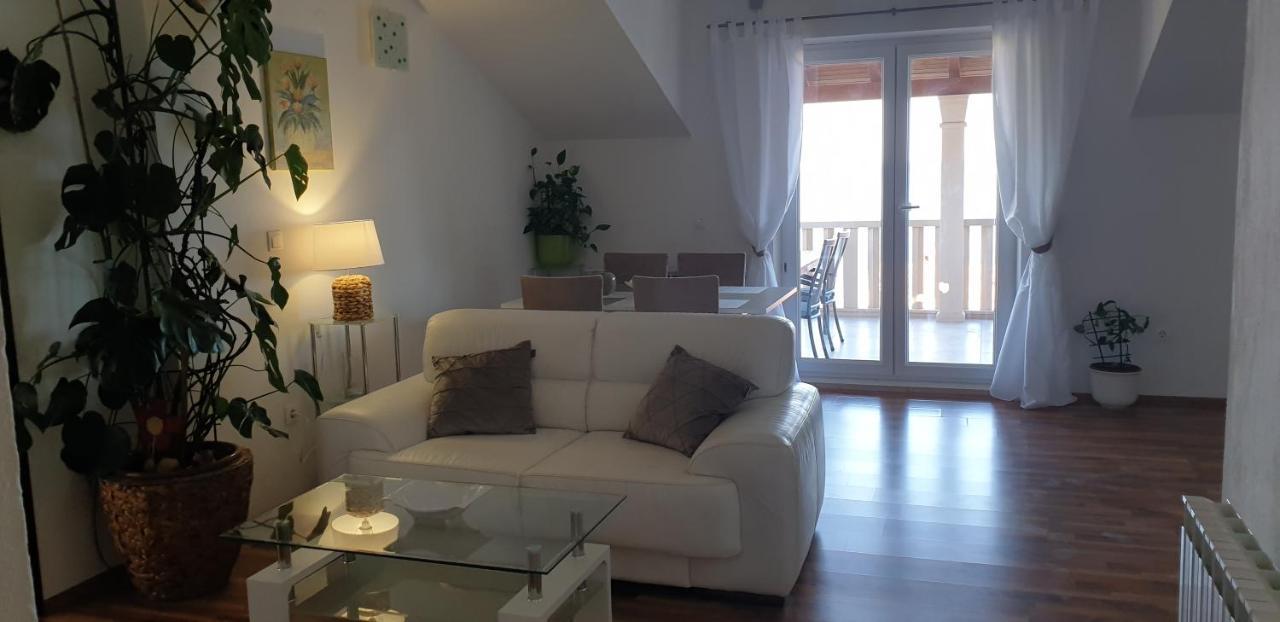 Apartments Sole Sumartin Eksteriør bilde