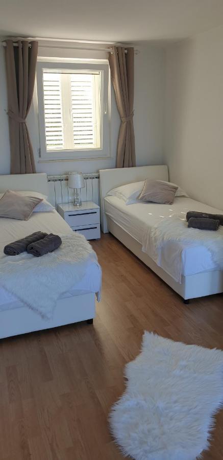 Apartments Sole Sumartin Eksteriør bilde